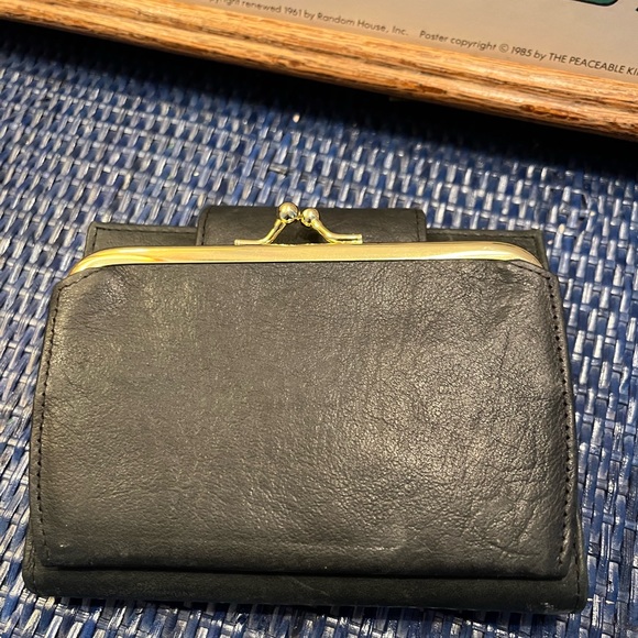 $70 NWOT Buxton Black Leather Wallet - Picture 5 of 5